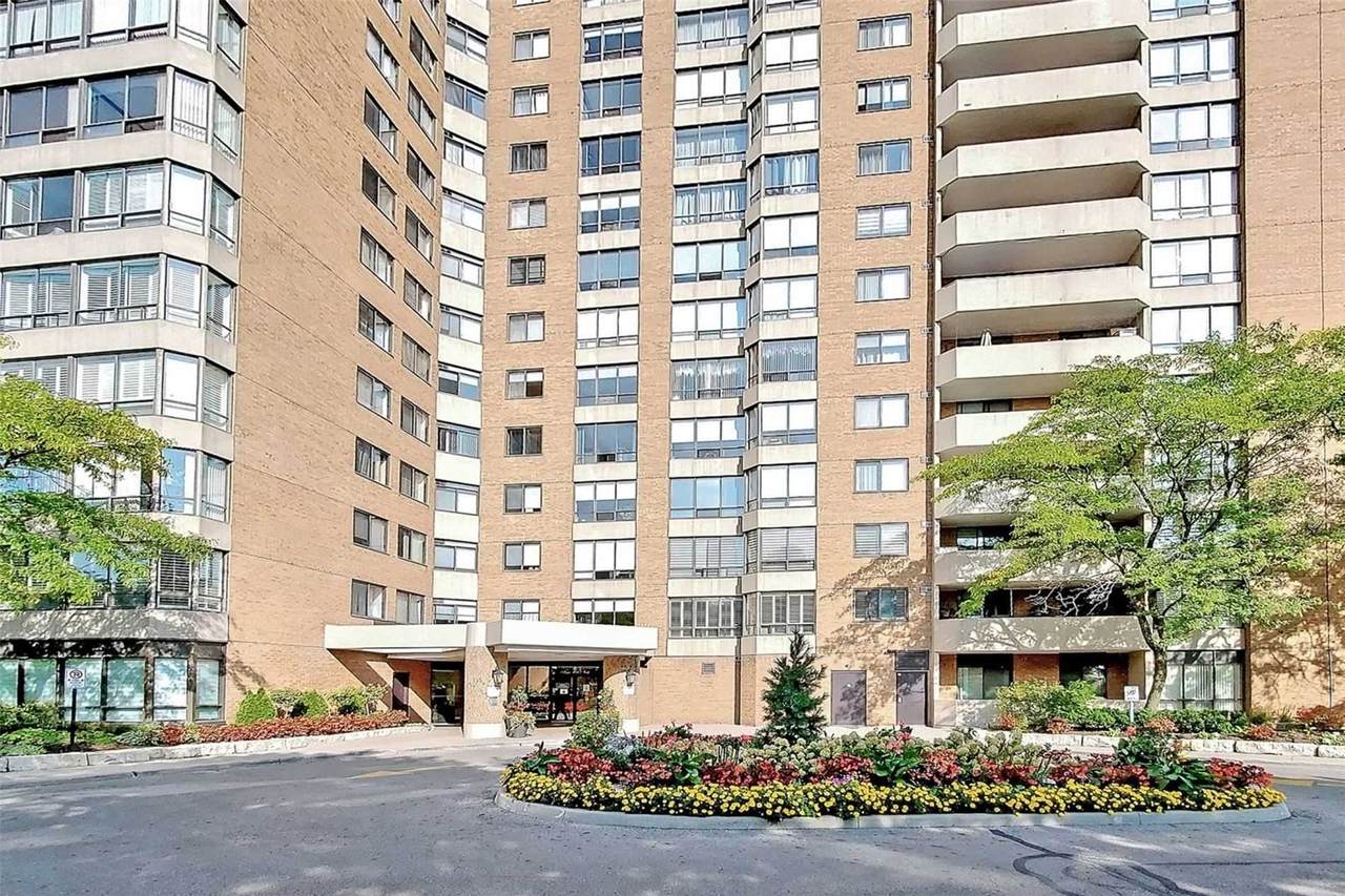 7601 Bathurst St - Photo 1