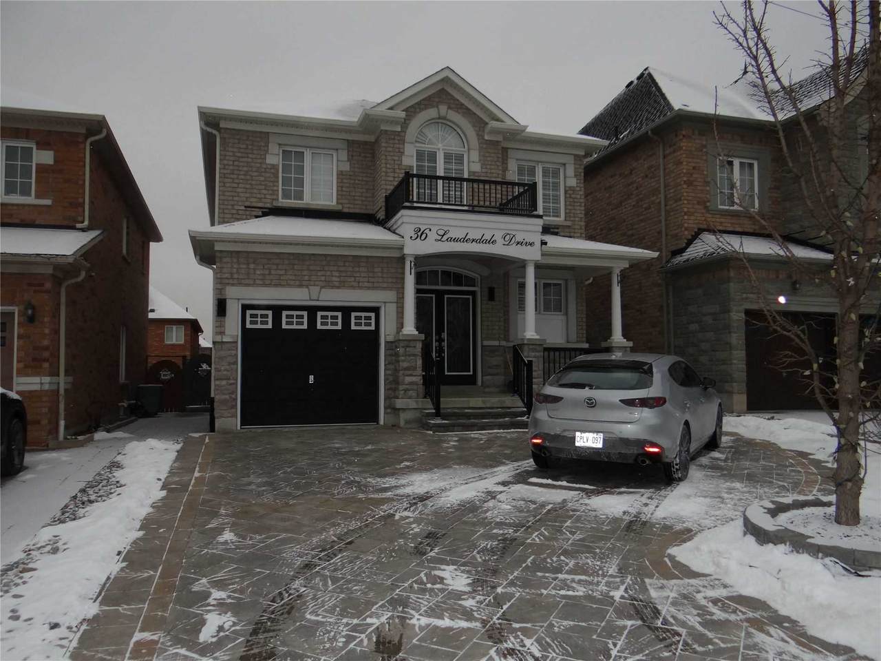 36 Lauderdale Dr - Photo 1