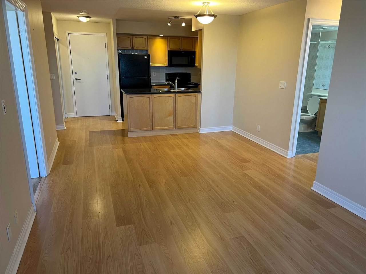 33 Cox Blvd - Photo 1