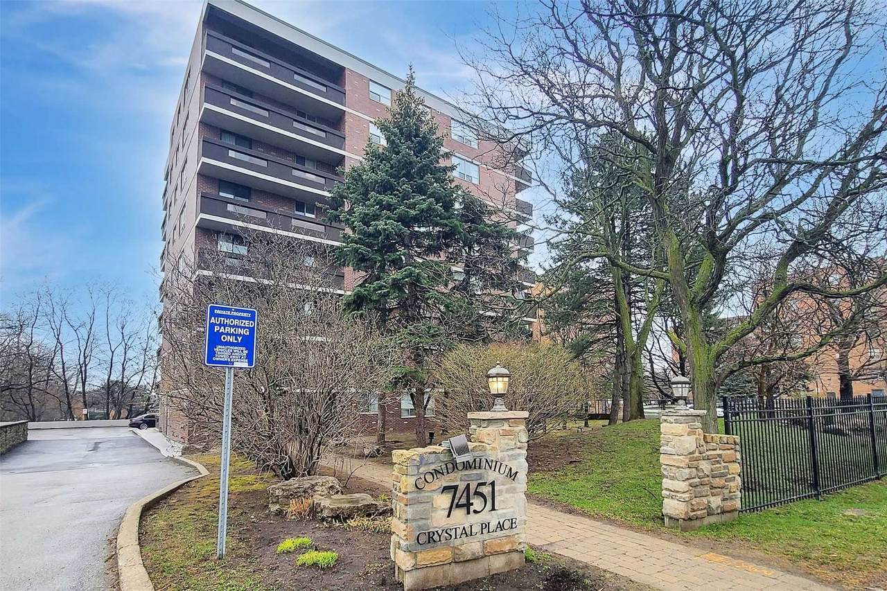 7451 Yonge St - Photo 1