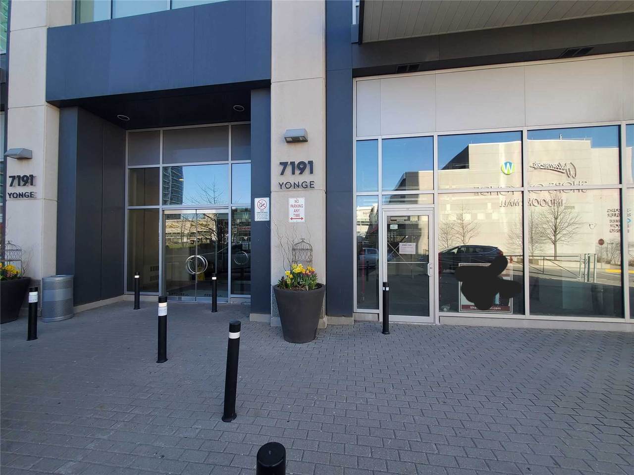 7191 Yonge St - Photo 1