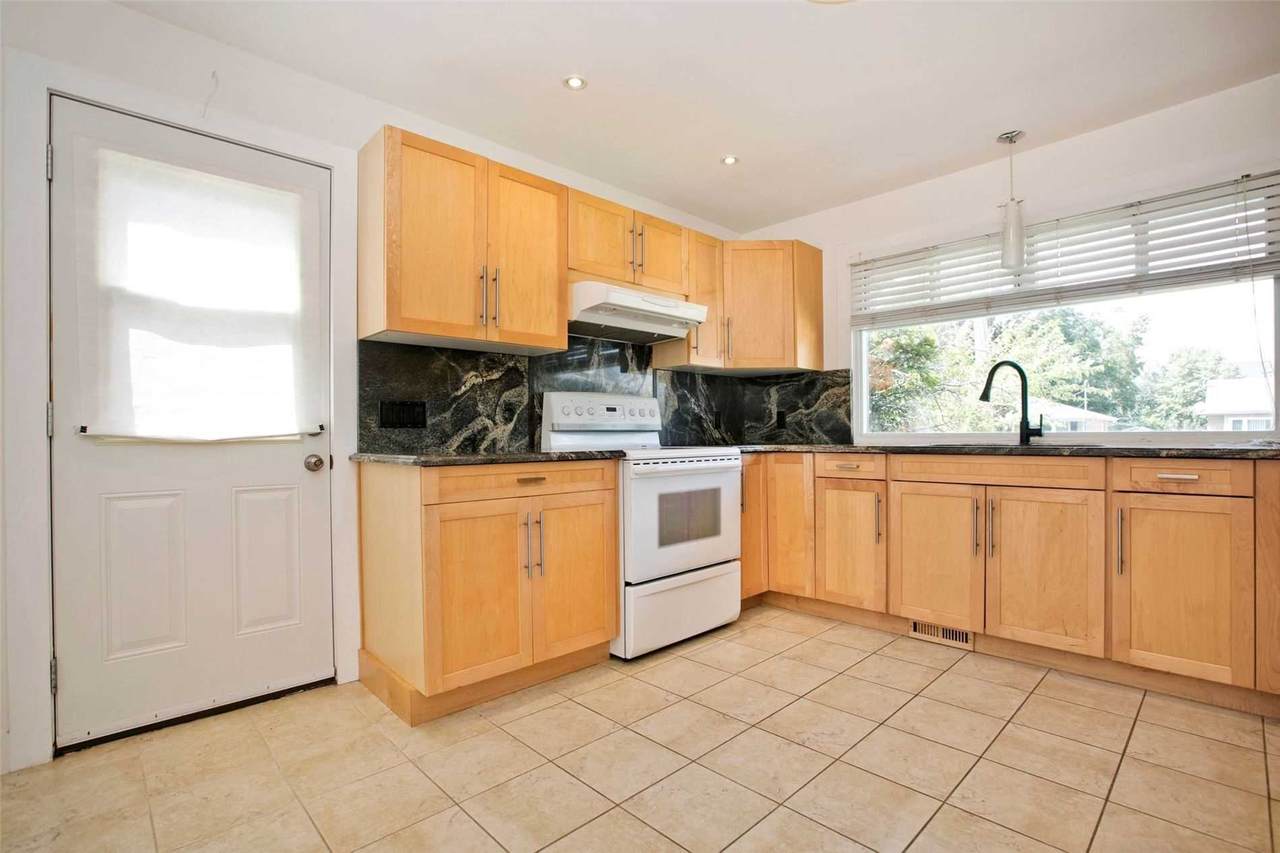 12 Cartier Cres - Photo 1