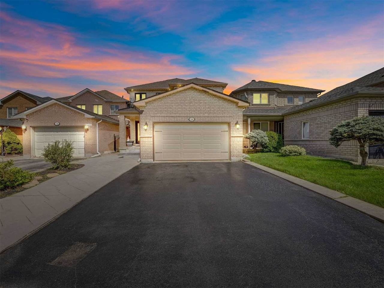 78 Royalpark Way - Photo 1