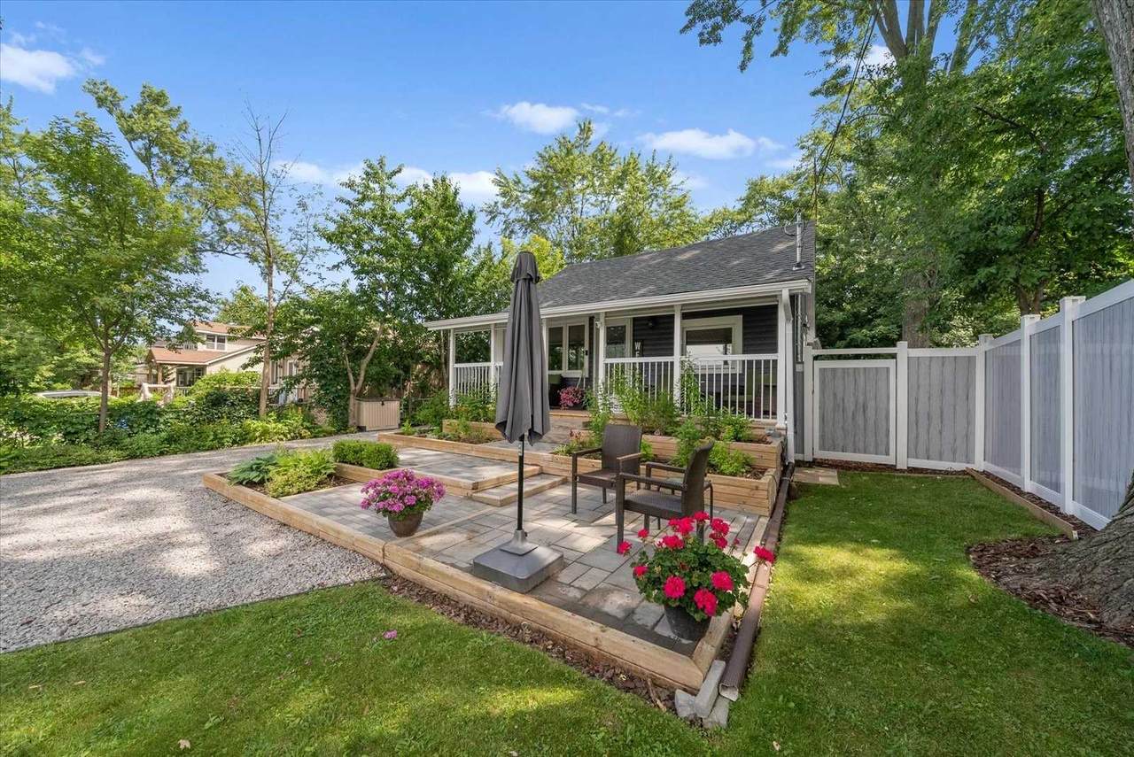 807 Sedore Ave - Photo 1