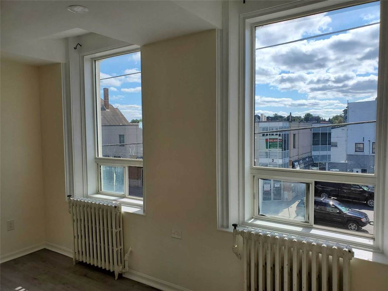 5 Main St - Photo 1