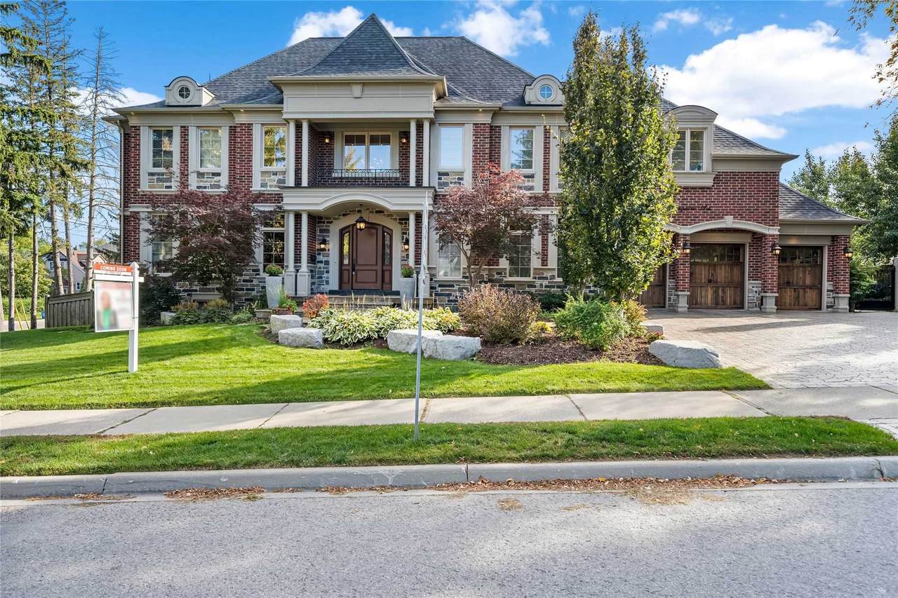 24 Yongeview Ave - Photo 1
