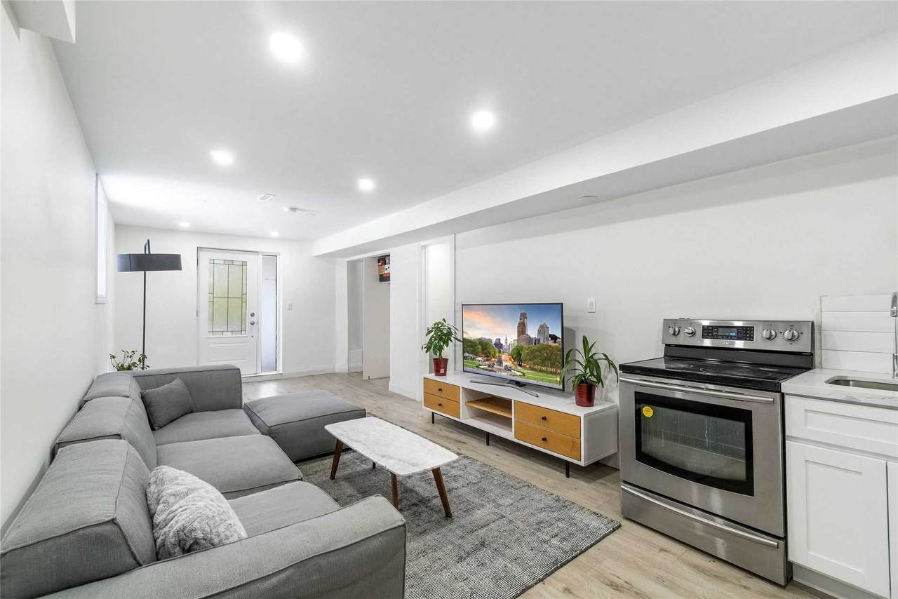 355 Carruthers Ave - Photo 1