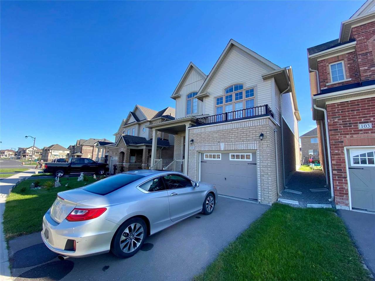 105 Willoughby Way - Photo 1