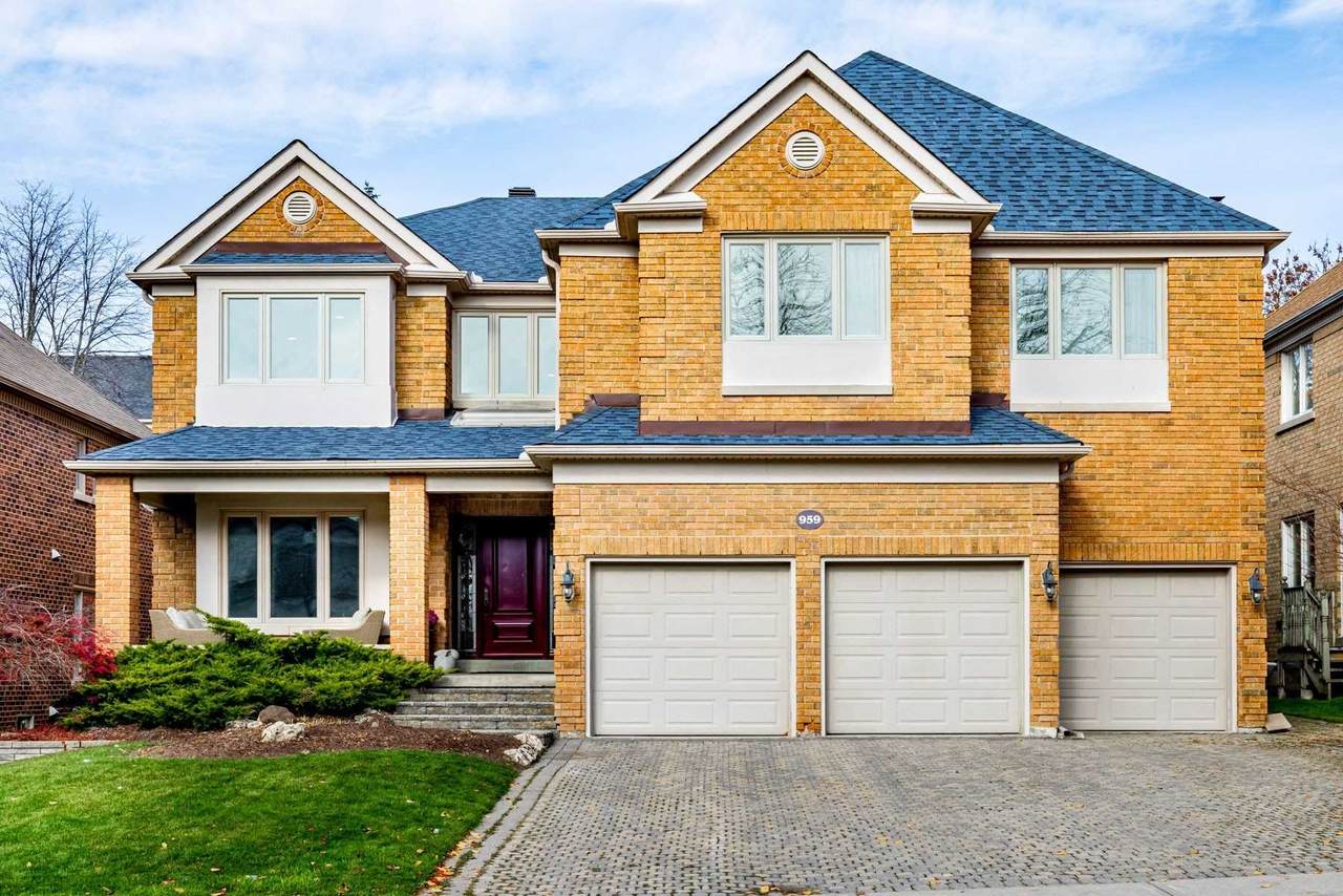 959 Lockwood Circ - Photo 1