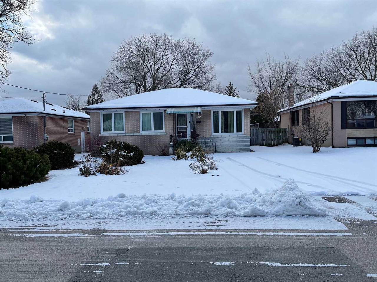 500 Lynett Cres - Photo 1