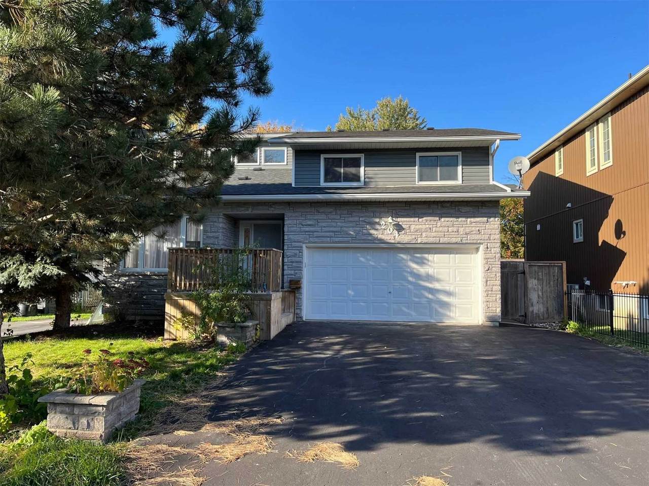 204 Bayview Ave - Photo 1