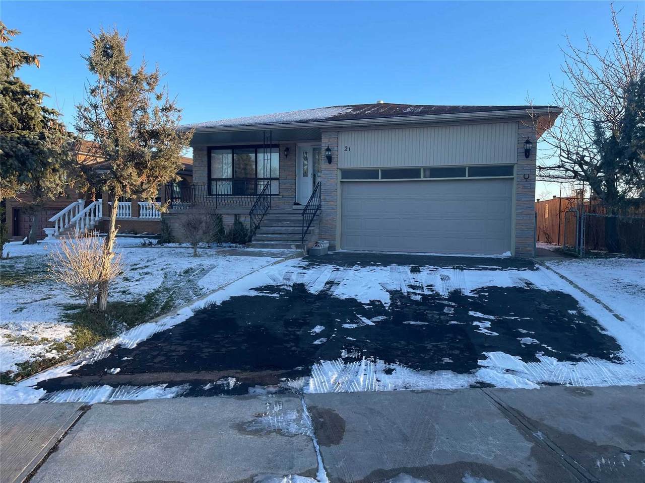 21 Lewis Dr - Photo 1