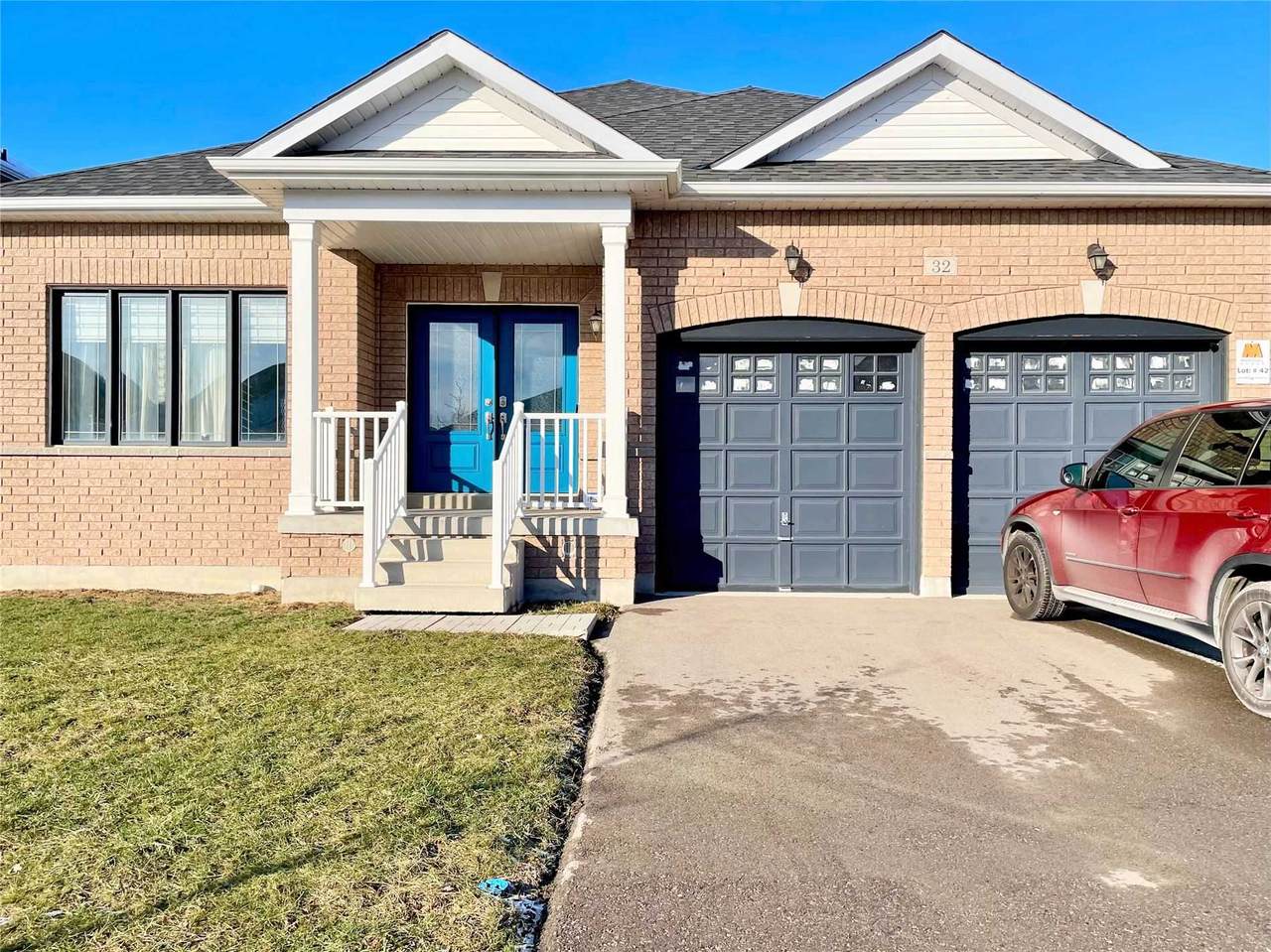 32 Pollock Ave - Photo 1