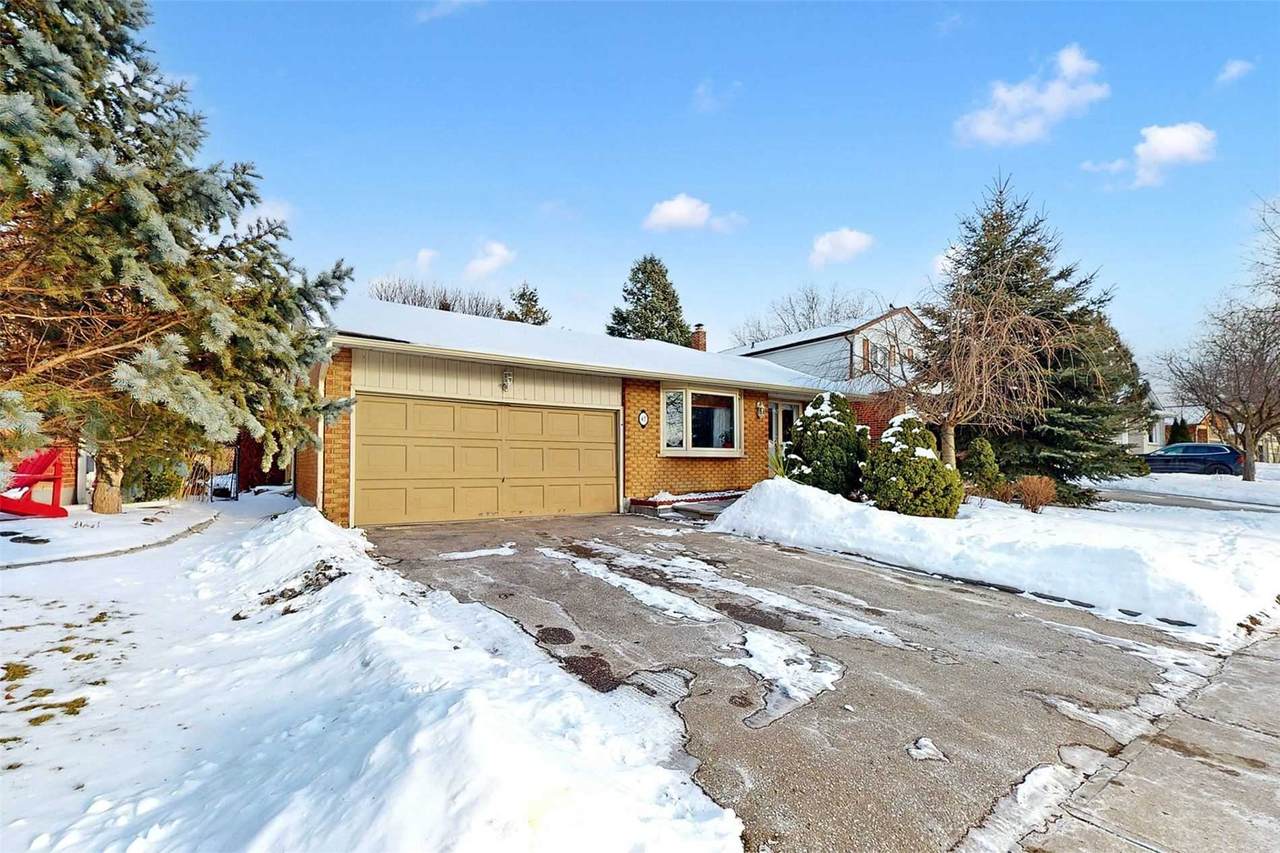 47 Howlett Ave - Photo 1