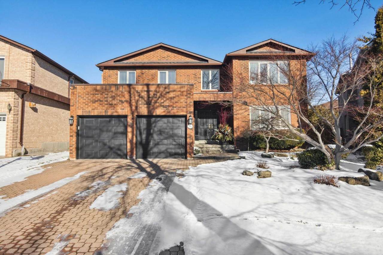 208 Franklin Ave - Photo 1