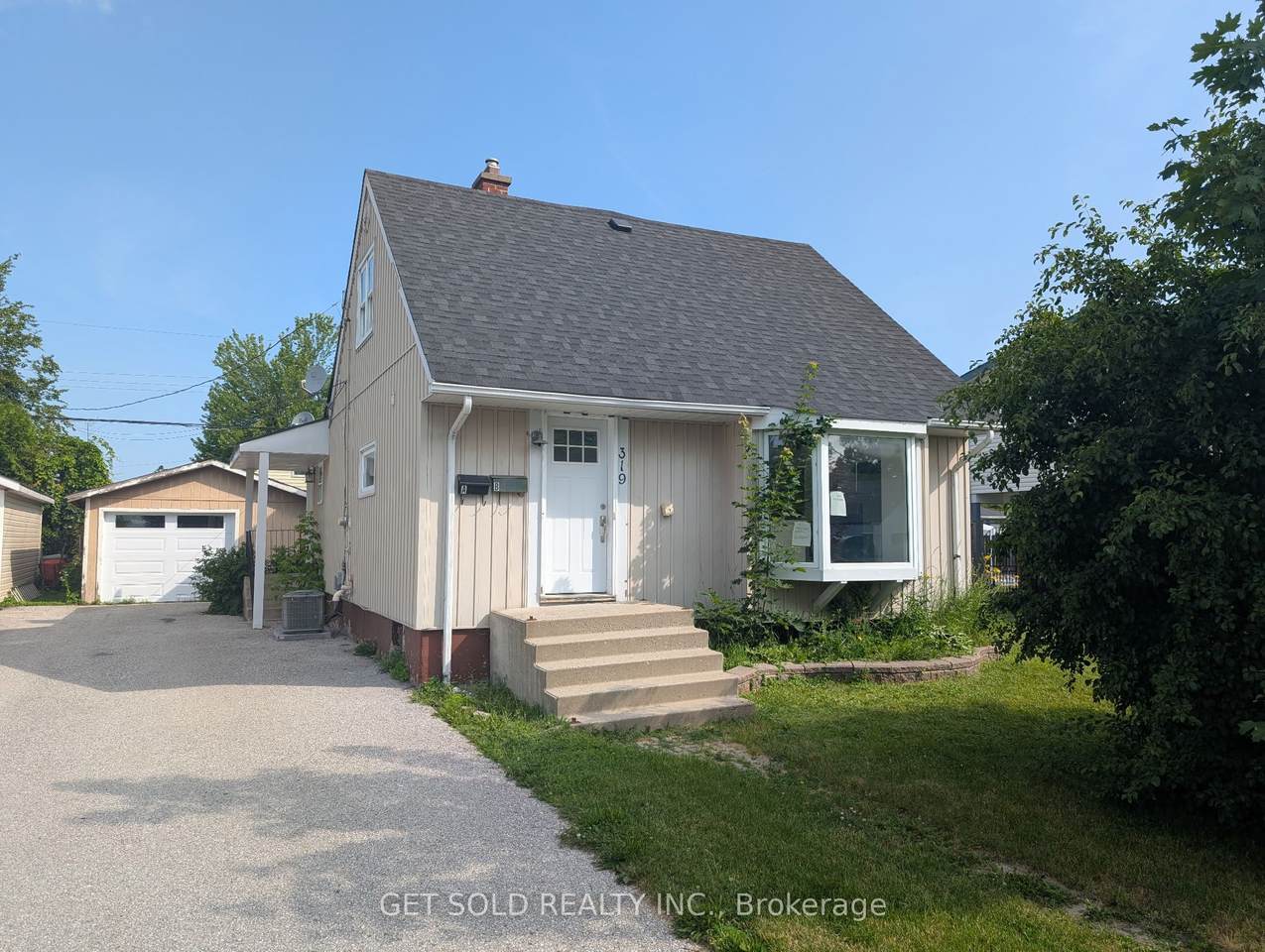 319 Oxford Street - Photo 1