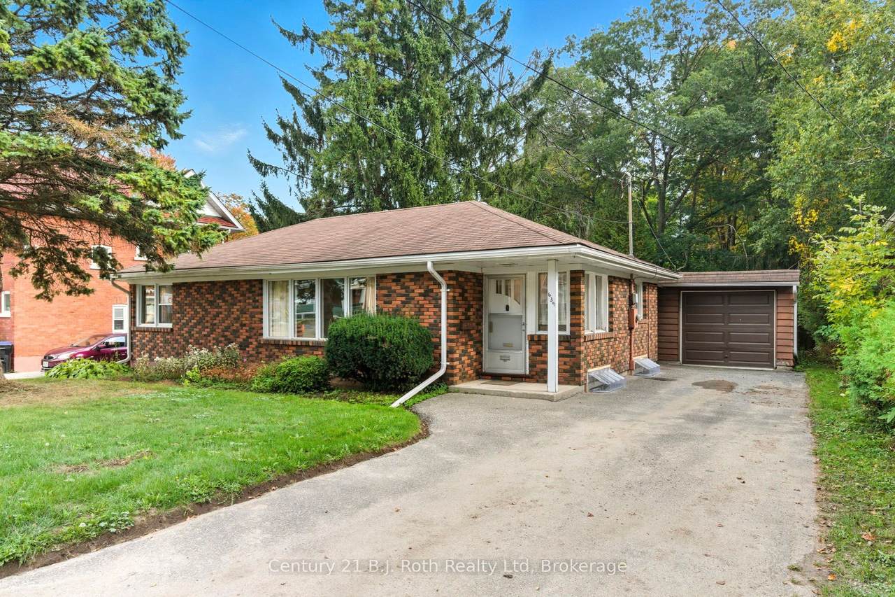 639 Yonge Street - Photo 1