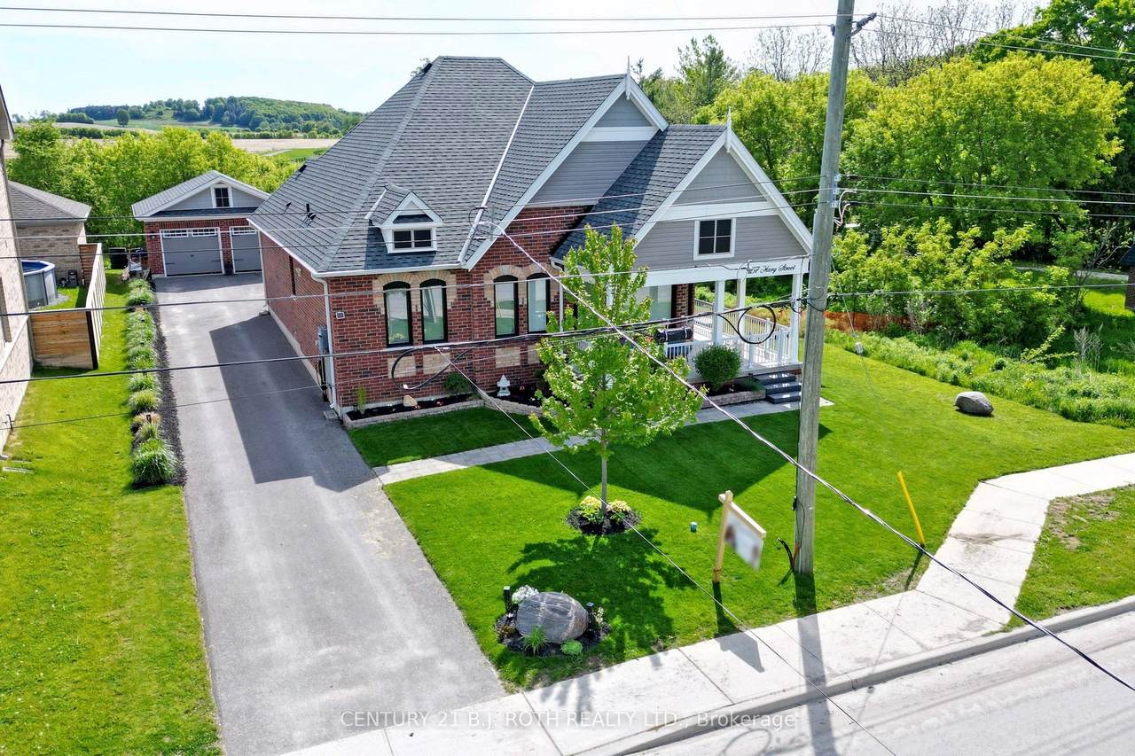 157 Mary Street - Photo 1