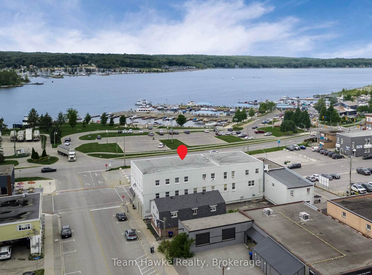 521 Bay Street - Photo 1