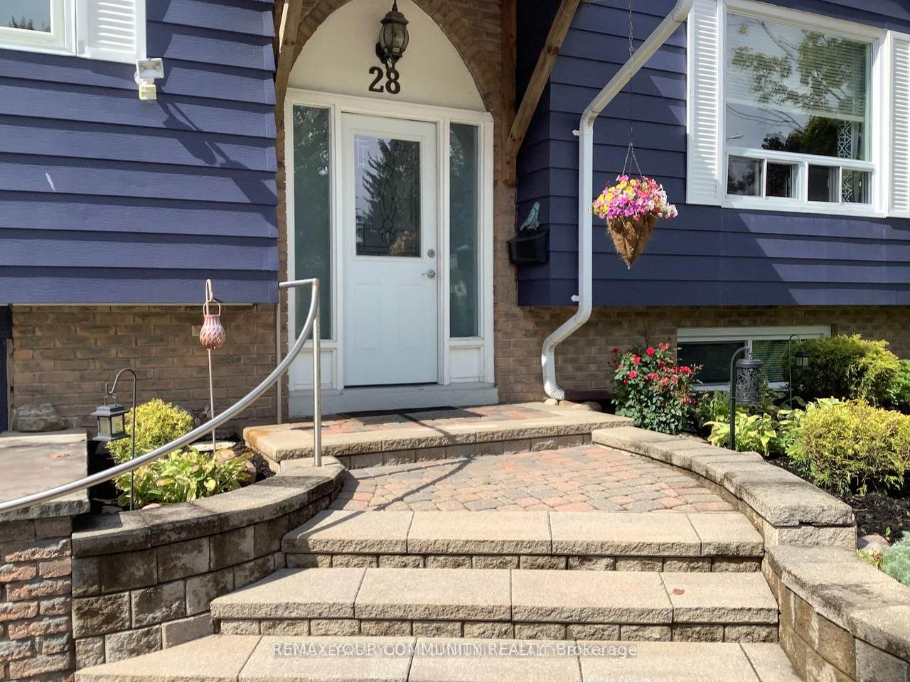 https://bt-photos.global.ssl.fastly.net/toronto/1280_boomver_1_S12857174-1.jpg