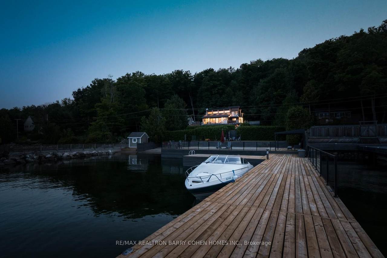 https://bt-photos.global.ssl.fastly.net/toronto/1280_boomver_1_S13009328-1.jpg