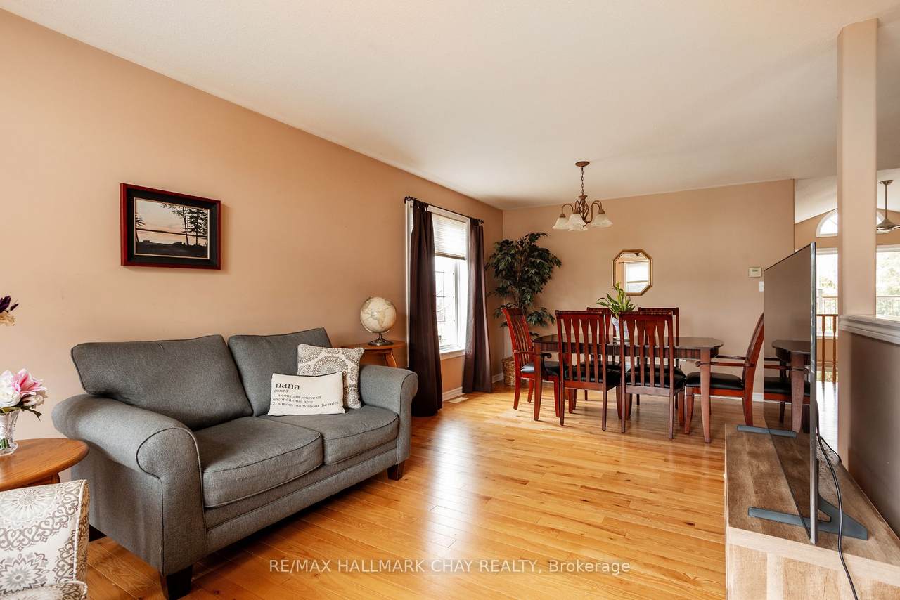 https://bt-photos.global.ssl.fastly.net/toronto/1280_boomver_1_S13012100-1.jpg