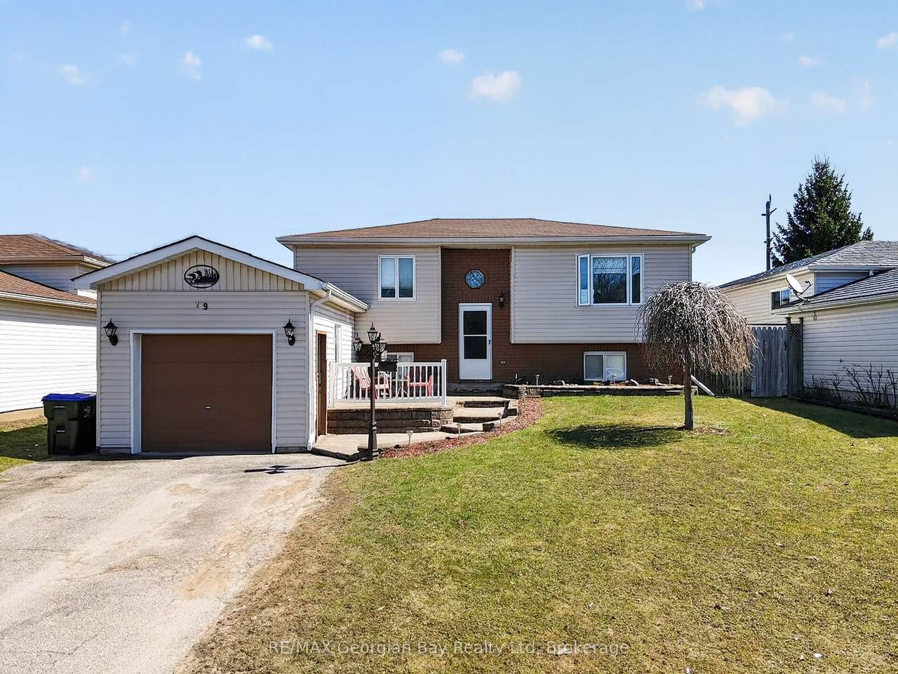19 Mercer Crescent - Photo 1