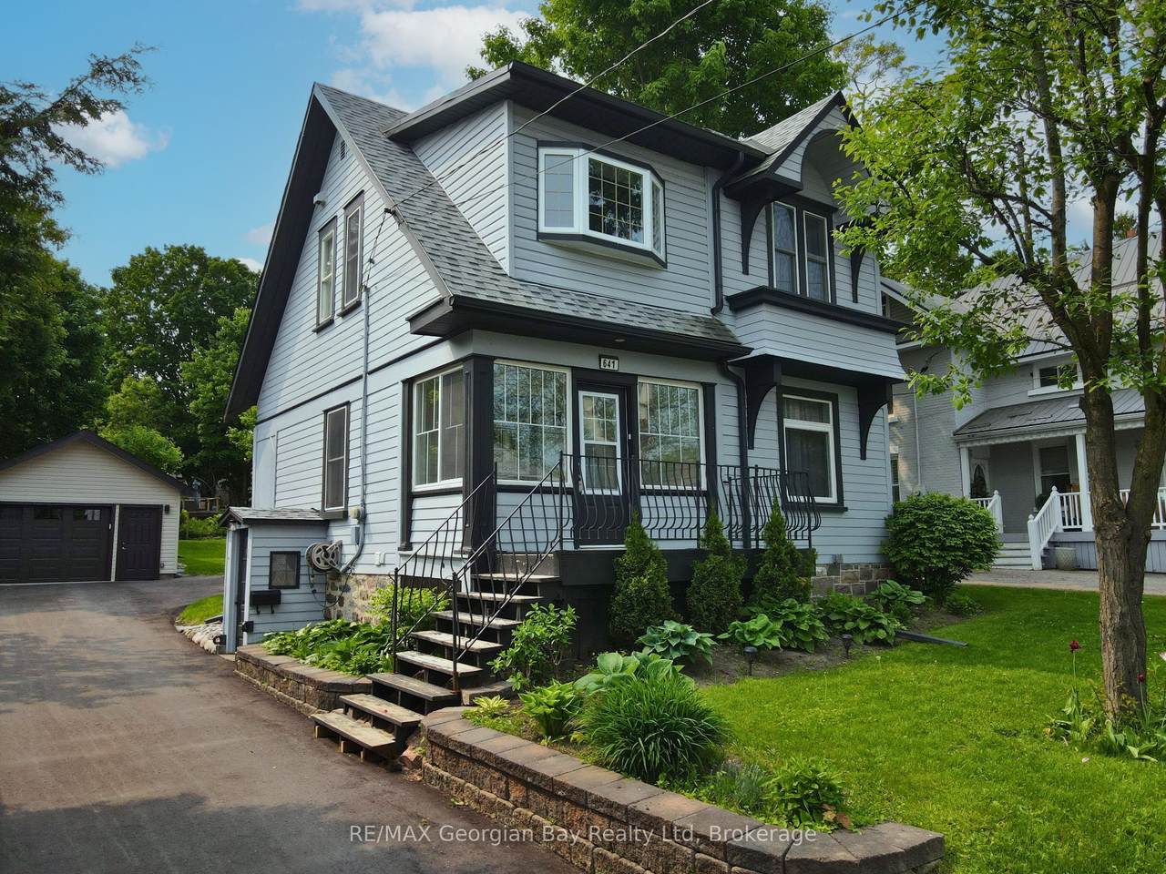 641 Bay Street - Photo 1