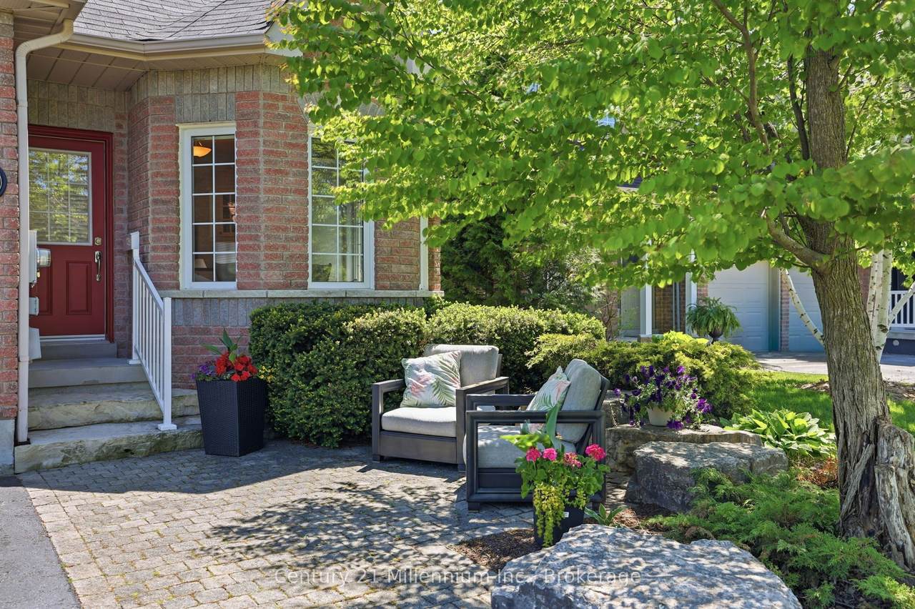 https://bt-photos.global.ssl.fastly.net/toronto/1280_boomver_1_S13467994-1.jpg