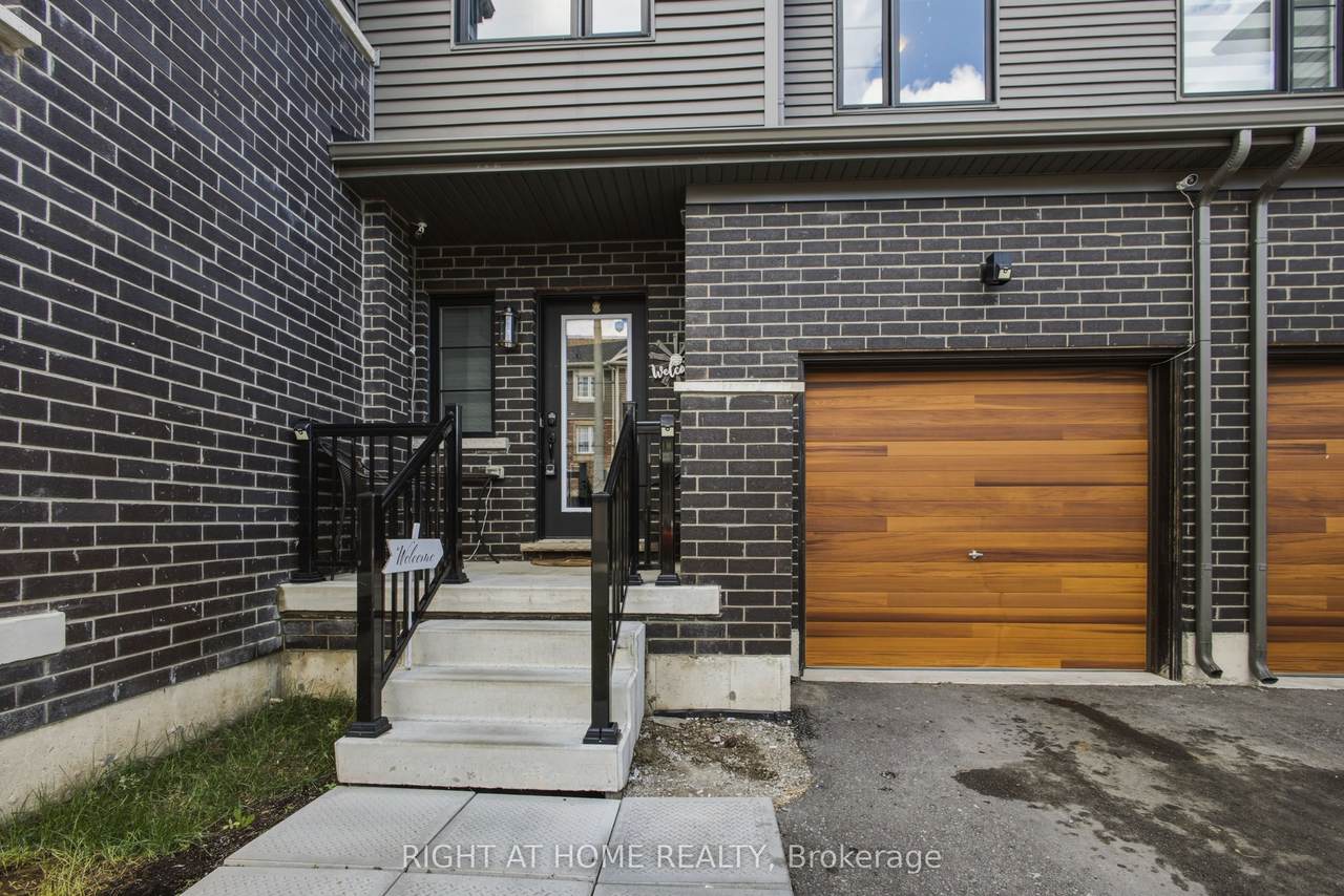 https://bt-photos.global.ssl.fastly.net/toronto/1280_boomver_1_S13474788-1.jpg