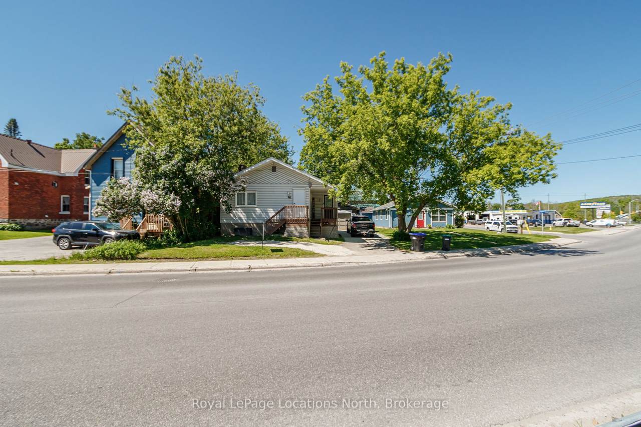 https://bt-photos.global.ssl.fastly.net/toronto/1280_boomver_1_S13518460-1.jpg