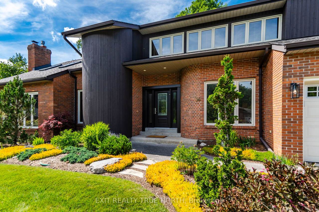 https://bt-photos.global.ssl.fastly.net/toronto/1280_boomver_1_S13519148-1.jpg