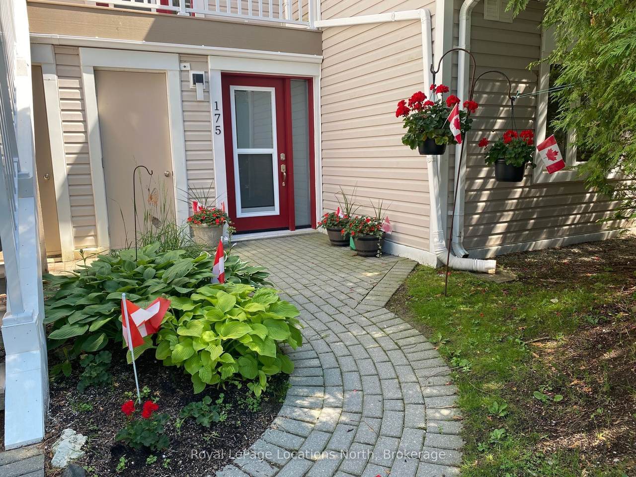 49 Trott Boulevard - Photo 1