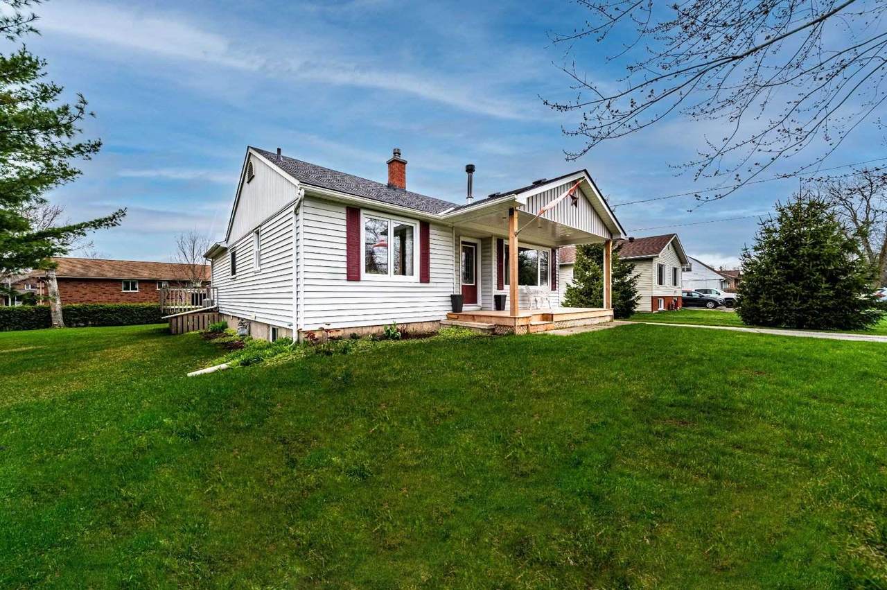 24 Lawson Ave - Photo 1