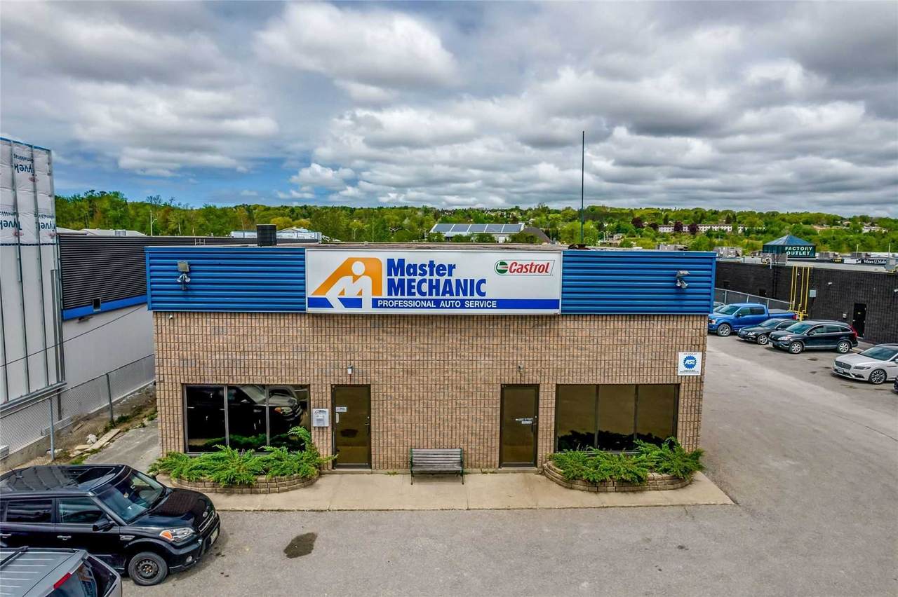 412 Dunlop St - Photo 1