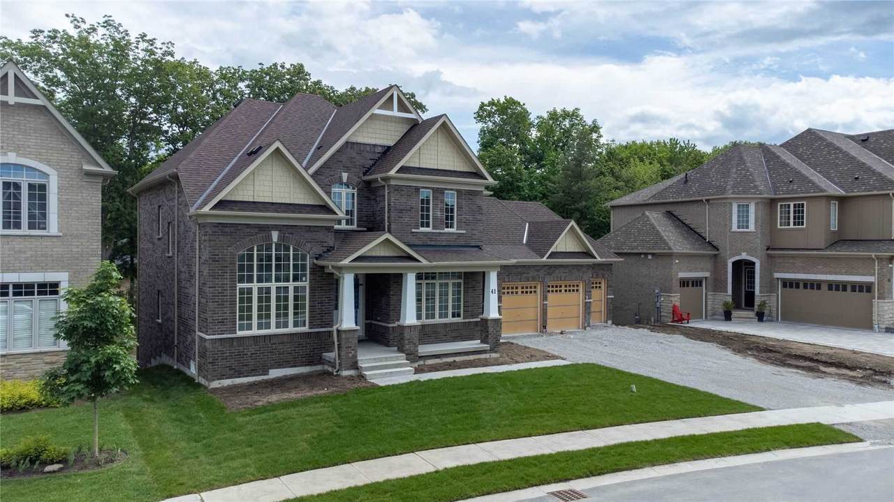 41 Redmond Cres - Photo 1