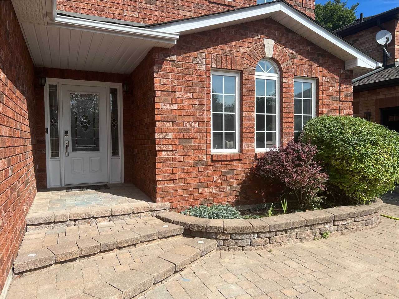 48 Allsop Cres - Photo 1