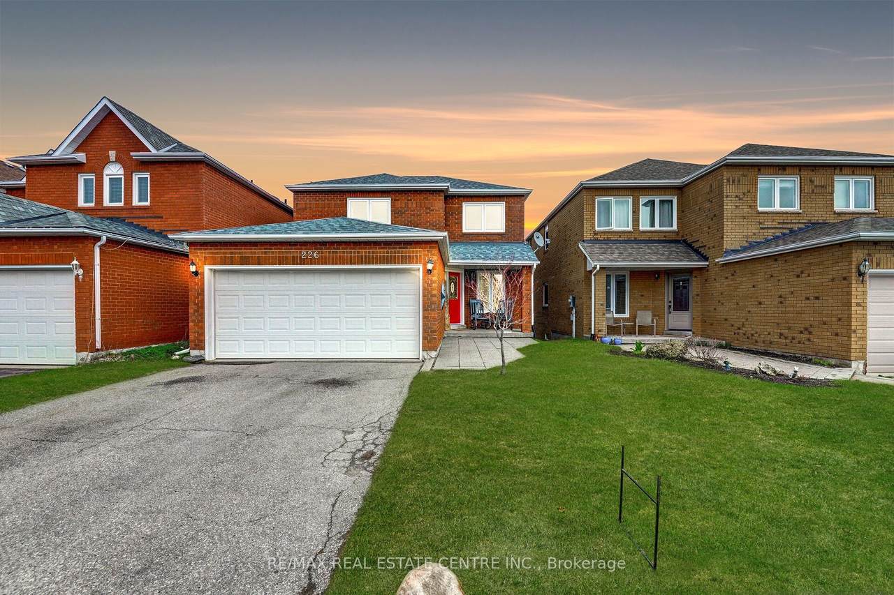 https://bt-photos.global.ssl.fastly.net/toronto/1280_boomver_1_W12027617-1.jpg