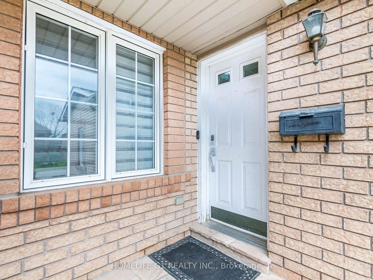 https://bt-photos.global.ssl.fastly.net/toronto/1280_boomver_1_W12185890-1.jpg