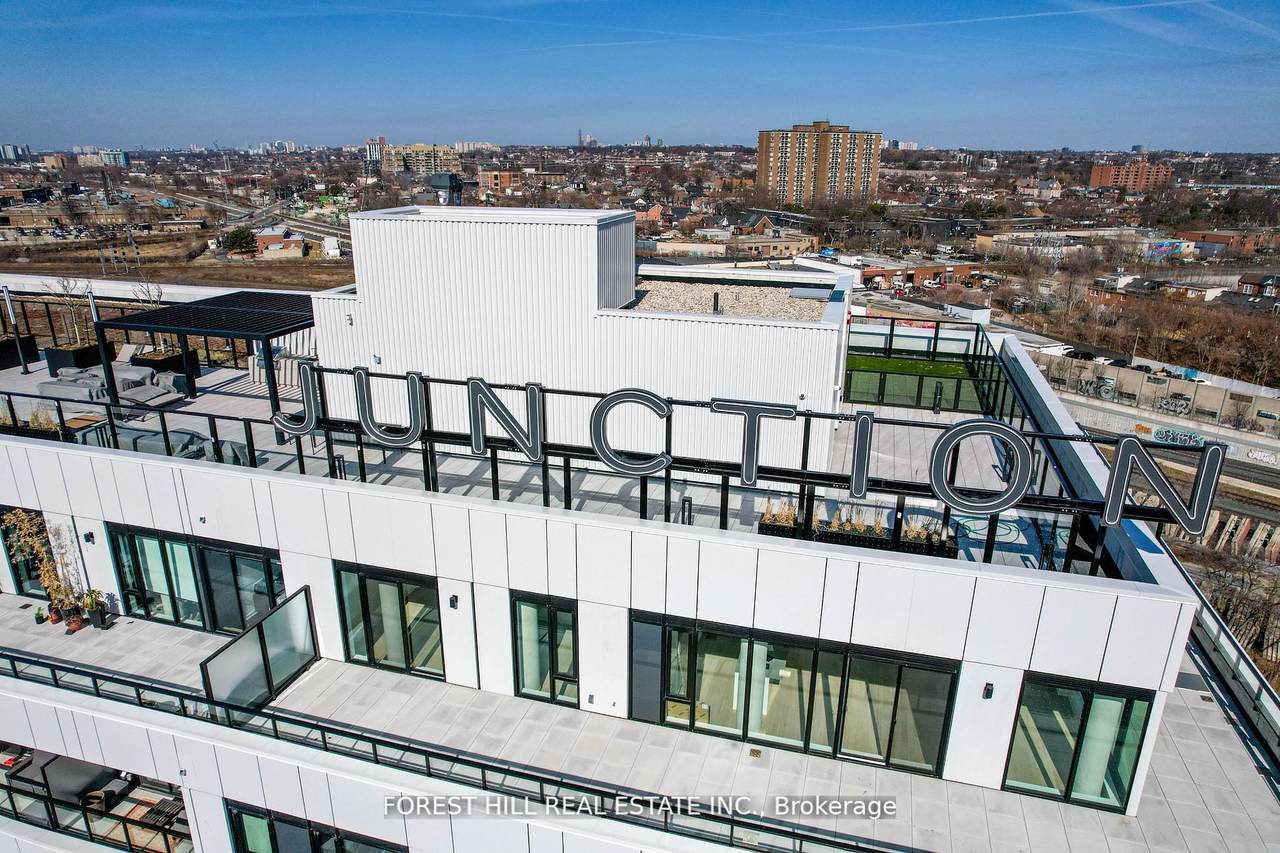 2720 Dundas Street - Photo 1