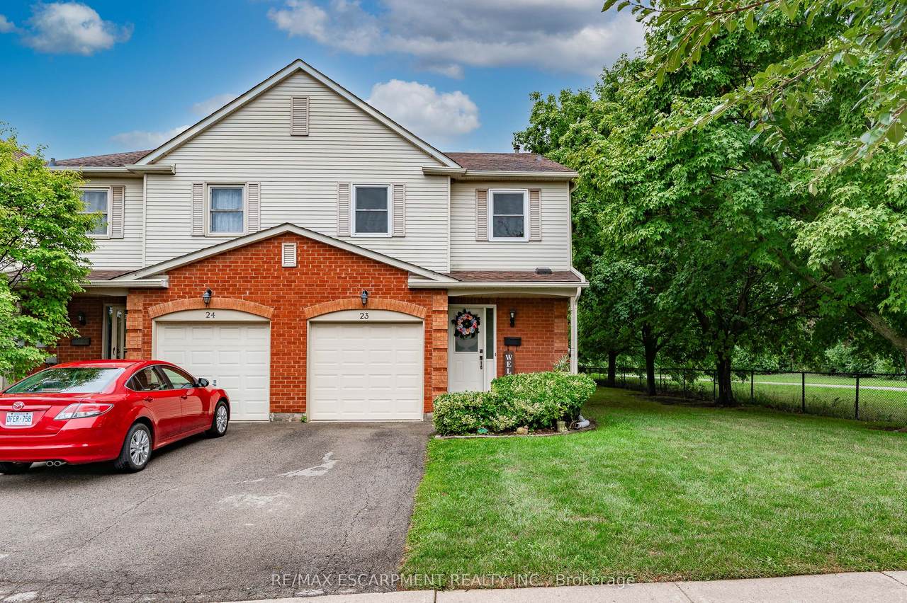 415 River Oaks Boulevard - Photo 1