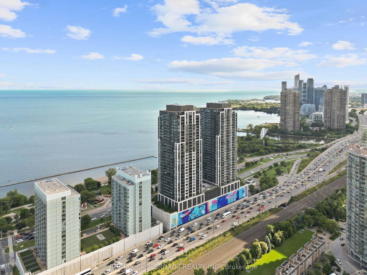 1926 Lake Shore Boulevard - Photo 1