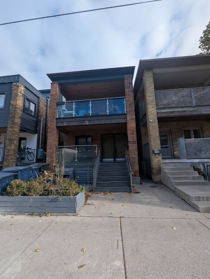 2132 Dundas Street - Photo 1