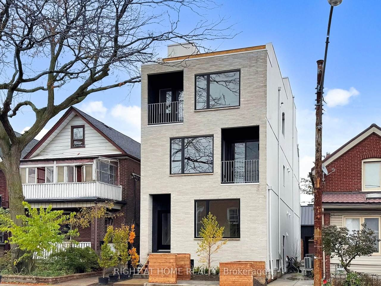 1137 Dovercourt Road - Photo 1