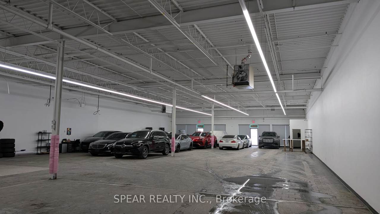 https://bt-photos.global.ssl.fastly.net/toronto/1280_boomver_1_W12769312-1.jpg
