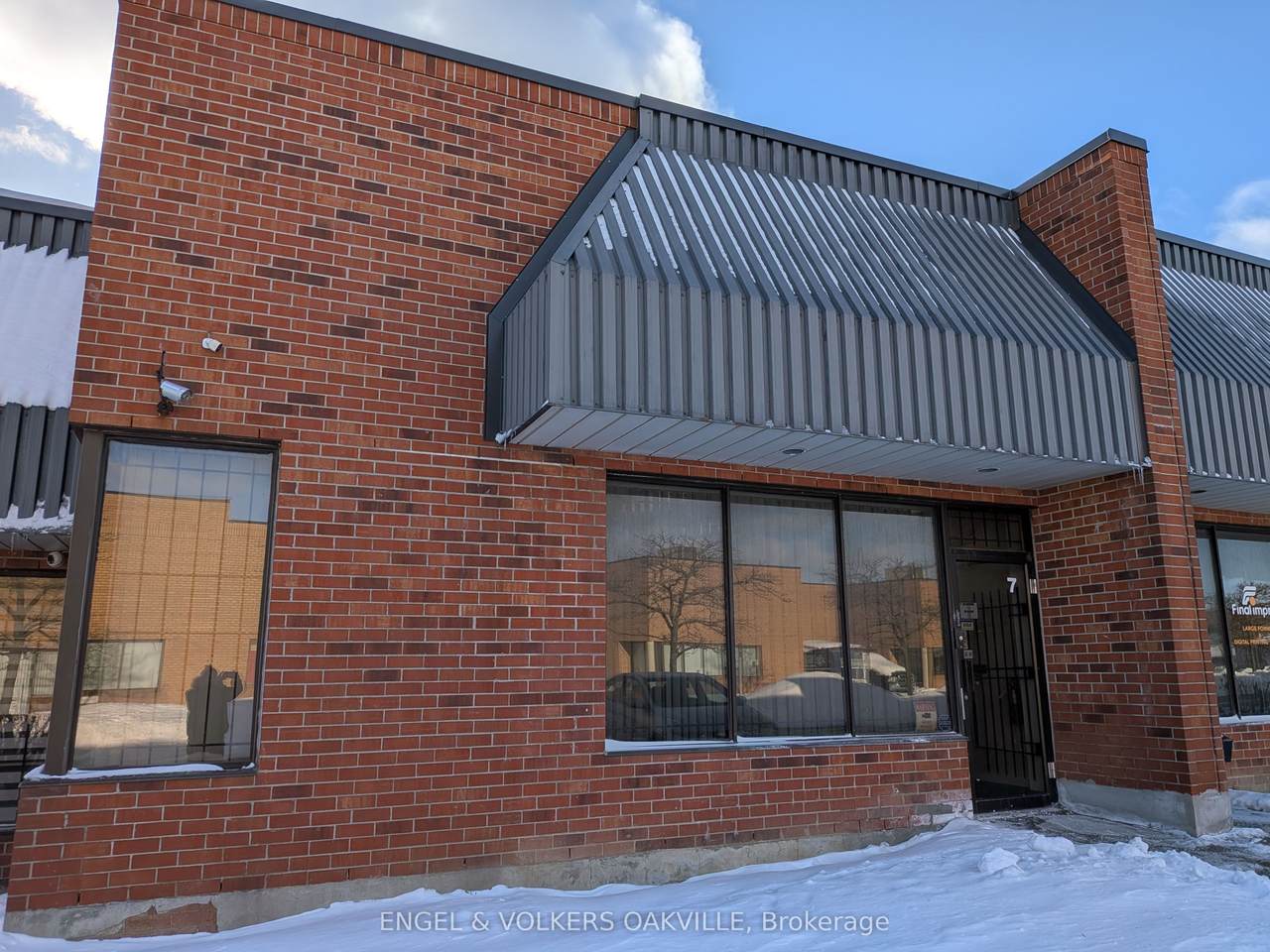 215 Traders Boulevard - Photo 1