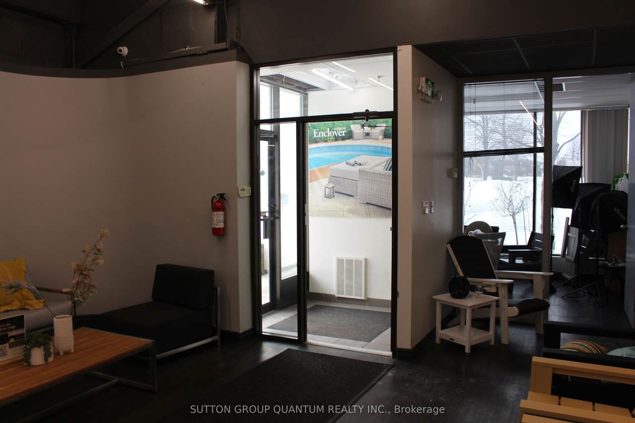 https://bt-photos.global.ssl.fastly.net/toronto/1280_boomver_1_W12805812-1.jpg
