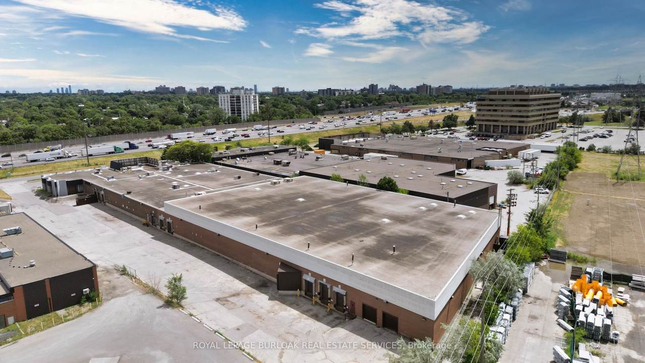 https://bt-photos.global.ssl.fastly.net/toronto/1280_boomver_1_W12806146-1.jpg