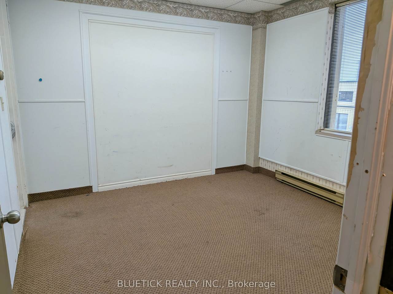 https://bt-photos.global.ssl.fastly.net/toronto/1280_boomver_1_W12828078-1.jpg