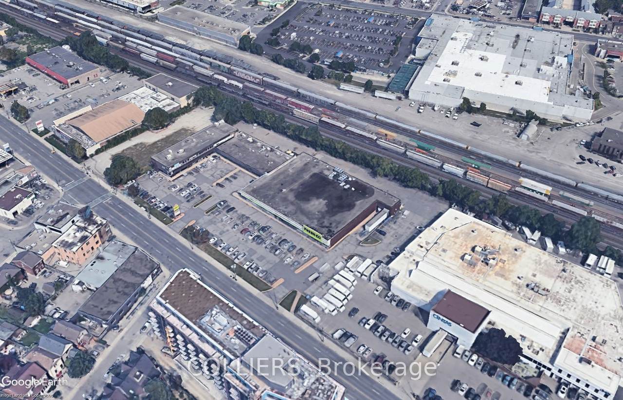 3400 Dundas Street - Photo 1